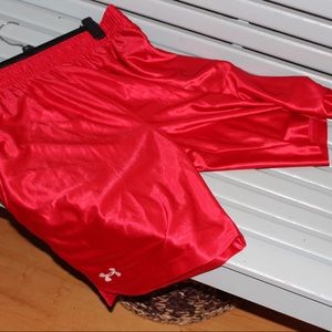 XL Under Armour shorts